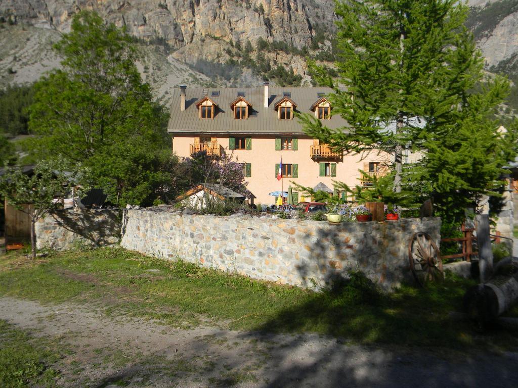 Auberge La Cleida Névache Exterior photo