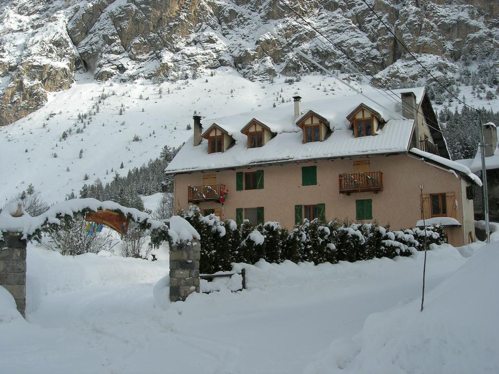 Auberge La Cleida Névache Exterior photo