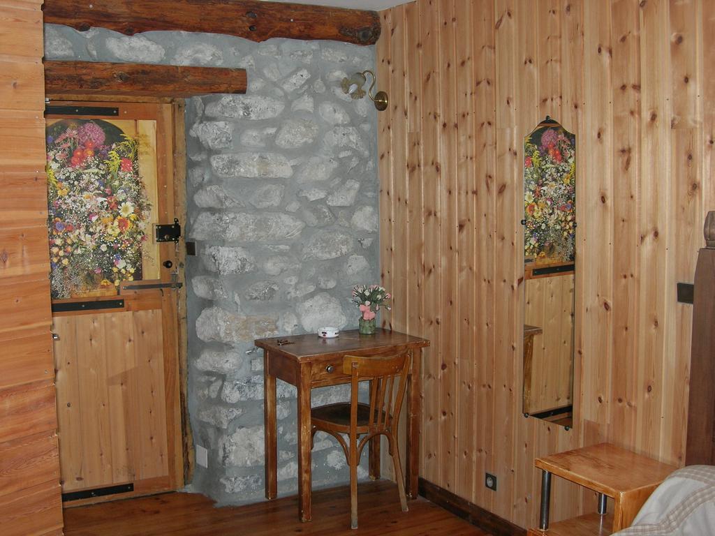 Auberge La Cleida Névache Room photo